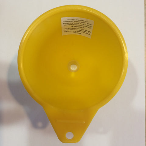 Funnel for filling insert (only available with game purchase)